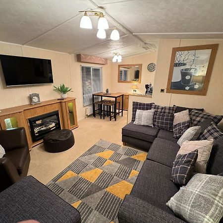 Millfields Holiday Park - The Balmoral - Coastal Caravan Breaks Инголдмелс Экстерьер фото