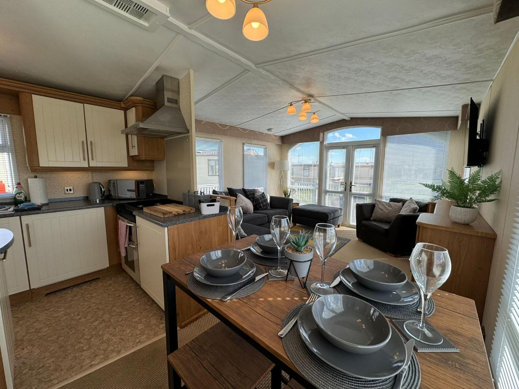 Millfields Holiday Park - The Balmoral - Coastal Caravan Breaks Инголдмелс Экстерьер фото